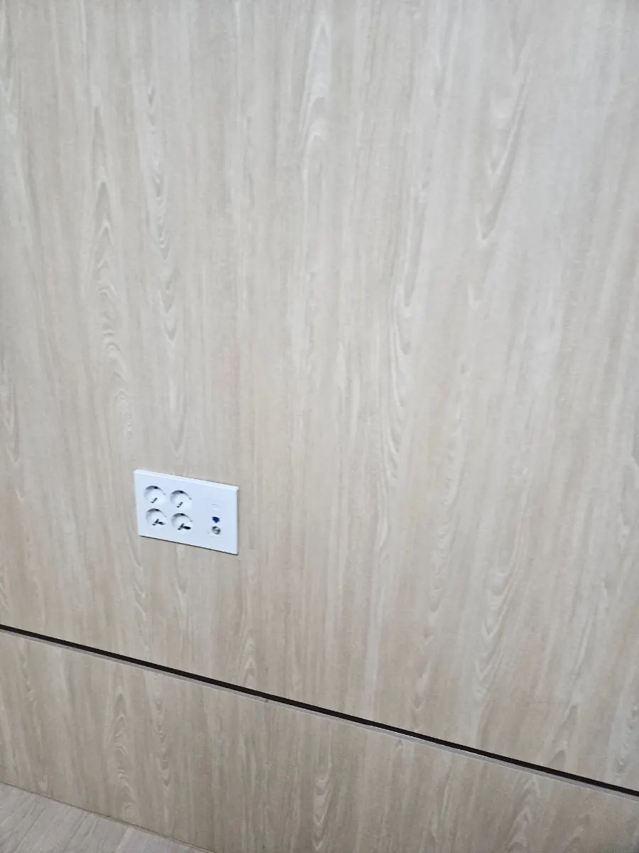 거실아트월필름 뜯긴합판 시트지작업 9