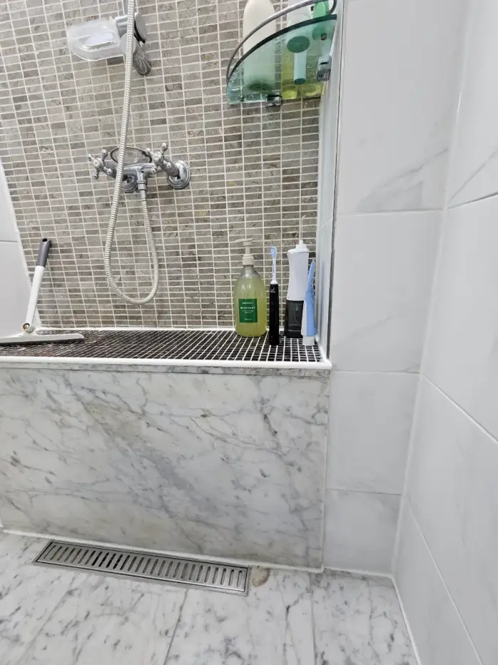 욕실천연대리석 깨짐보수 감쪽같이 복원하기 완성 사진