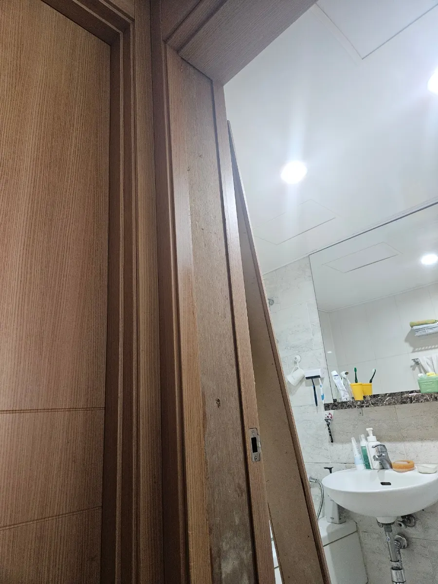 썩은 욕실문틀 부분교체 새것처럼 복원하기 5