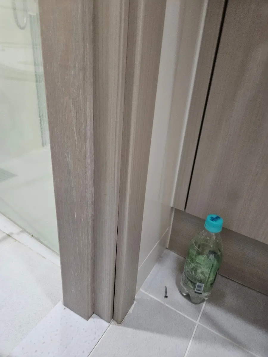 물에불은 욕실문틀수리 몰딩보수 새것처럼복원 10